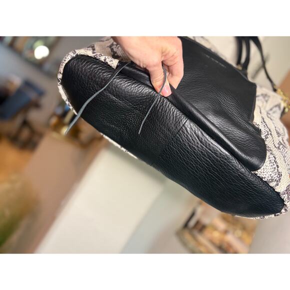 Aimee Kestenberg Sunbury Python Snakeskin large leather shoulder bag - Picture 3 of 6